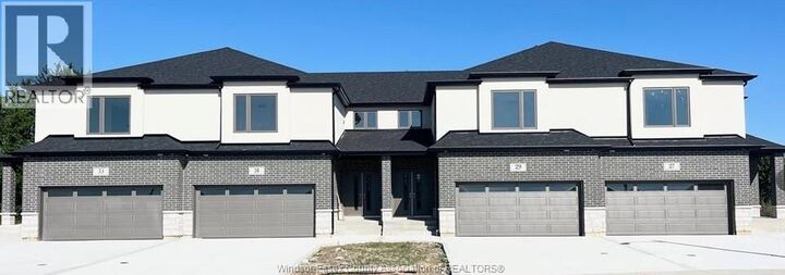 Property Photo:  31 Eagle  ON N8H 3V4 