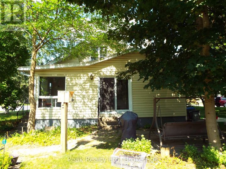 Property Photo: 281 Turnberry Street ON N0G 1H0