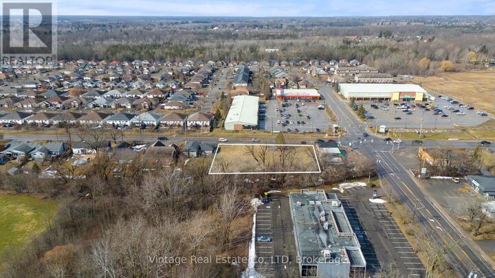 592 South Pelham Road — photo 1