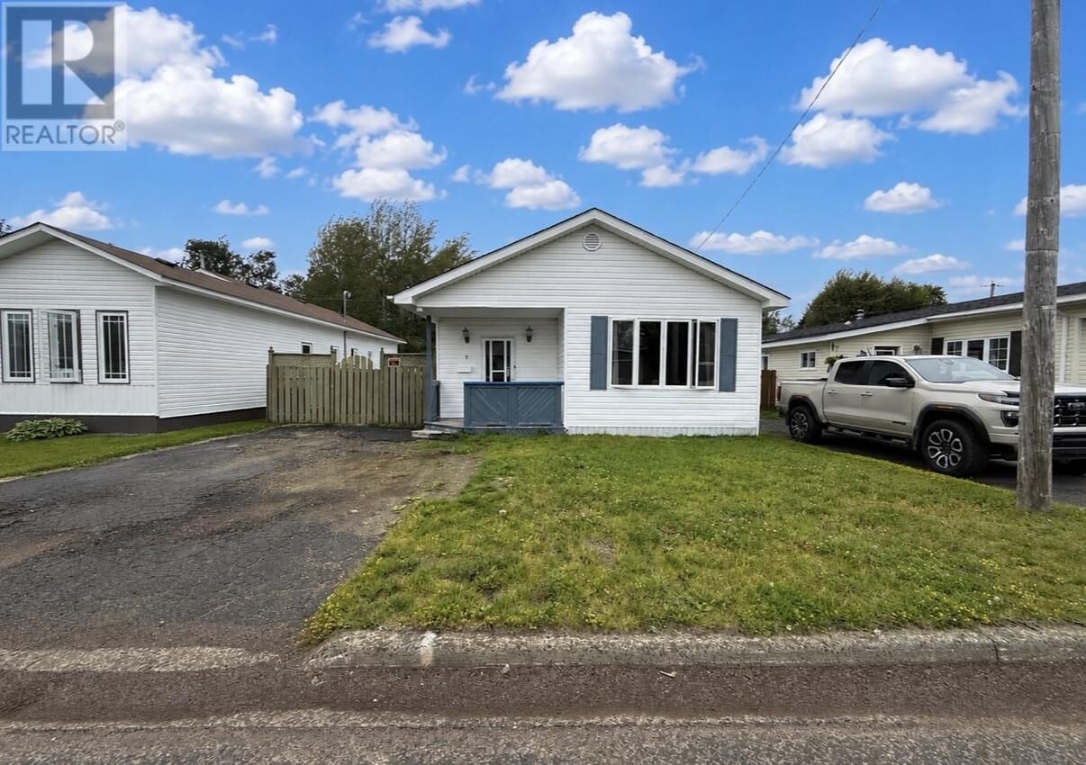 Property Photo: 9 Eltero Park NL A0H 1C0
