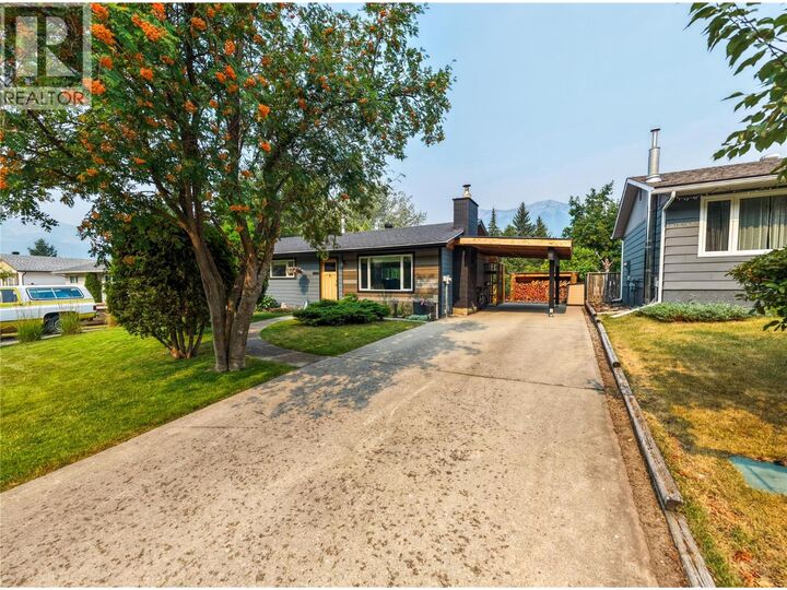 Property Photo: 197 Ridgemont Lane BC V0B 1M2