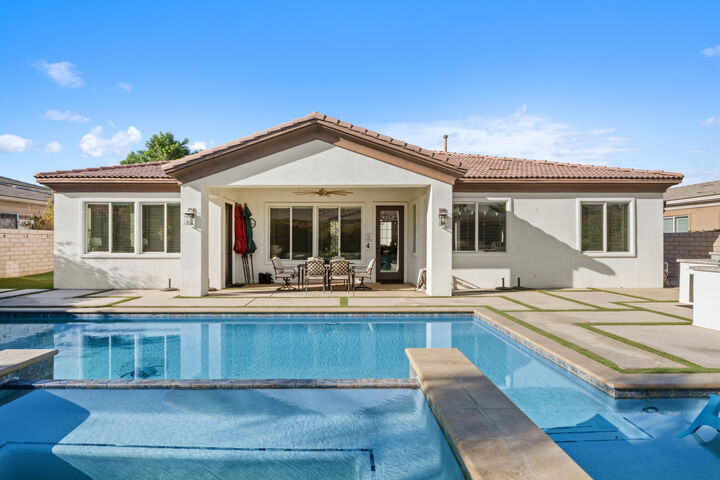 Property Photo: 105 Rubino Court CA 92211