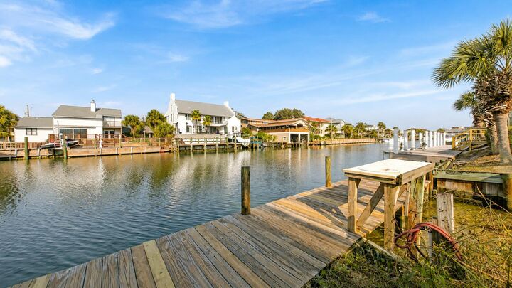 Property Photo:  521 Gulf Shore Drive  FL 32541 