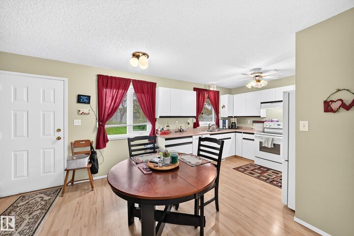 4319 27 Street NW — photo 1