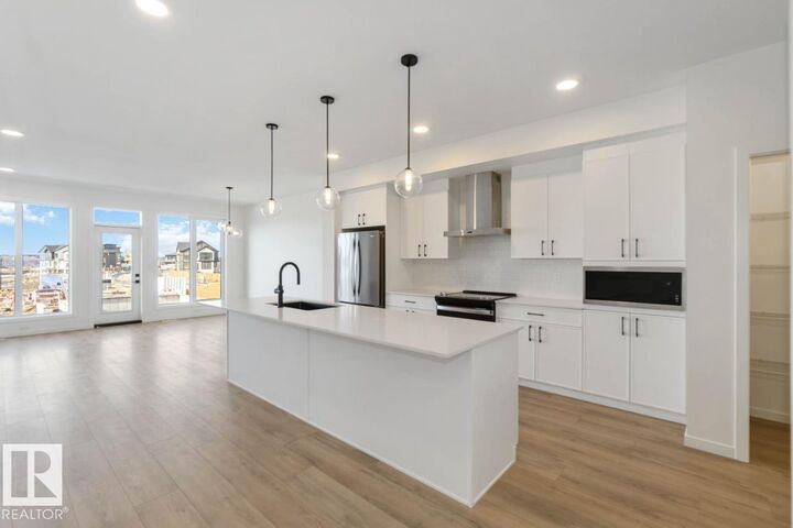 Property Photo:  19 Redbud Way  AB T8M 8G2 