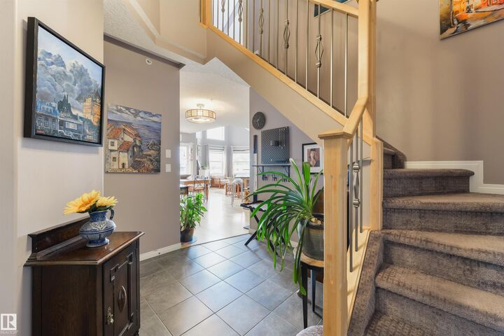 Property Photo: 9927 79 Avenue NW 307 AB T6E 1R3