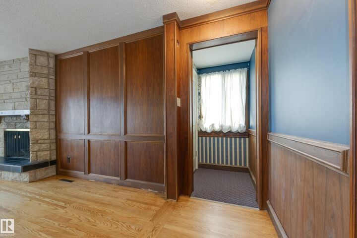 Property Photo:  4716 109 Avenue NW  AB T6A 1R6 