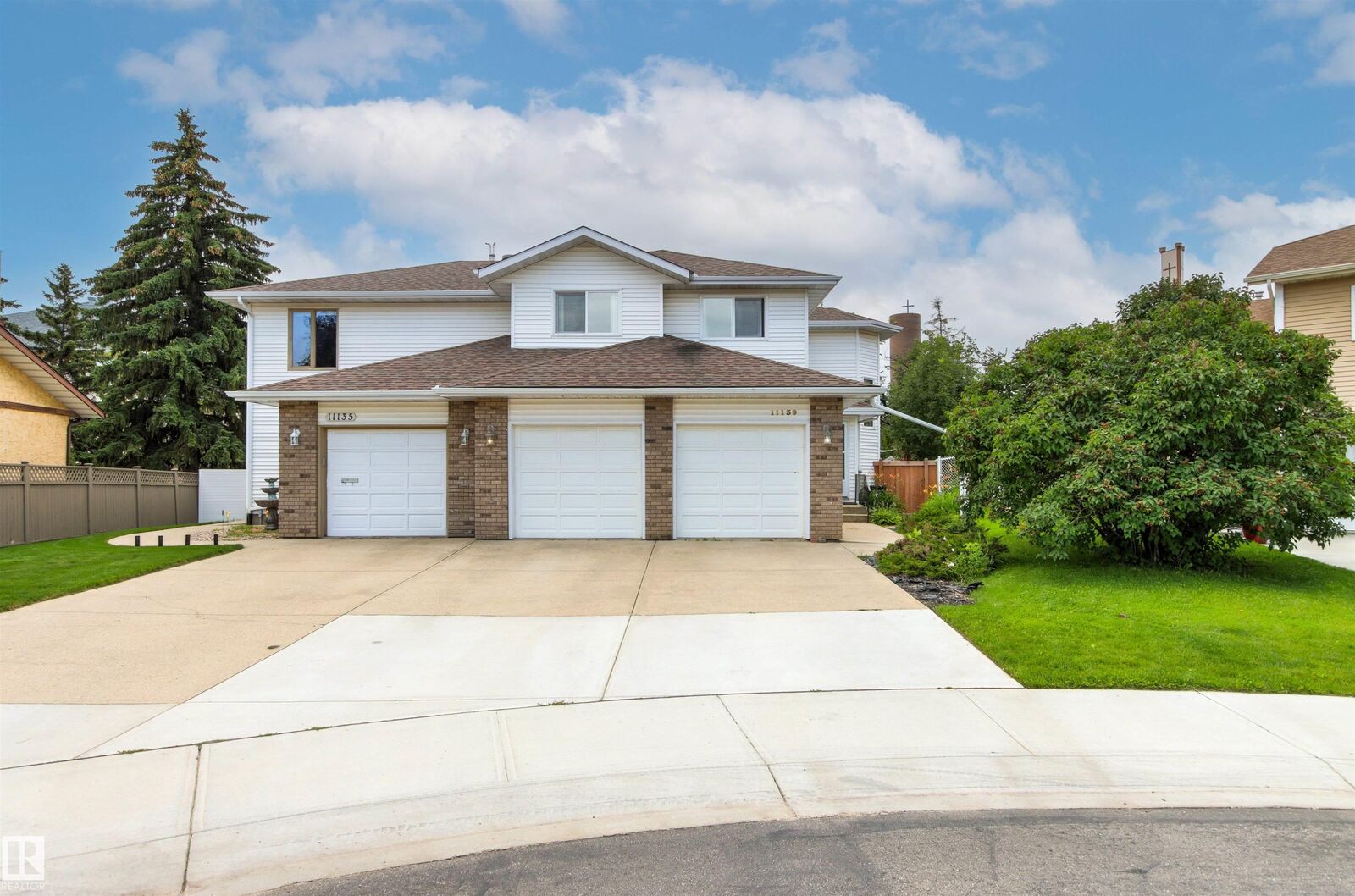 Property Photo:  11139 157 Avenue NW  AB T5X 4V1 
