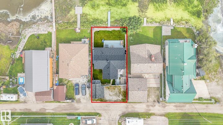 Property Photo: 5811 51 Avenue AB T0E 0A0