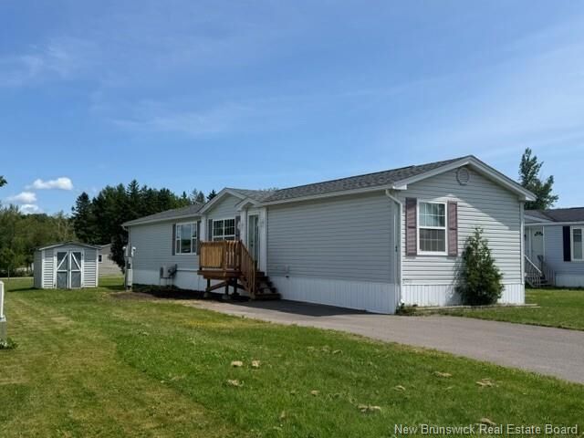 64 Orchard Crescent — photo 1