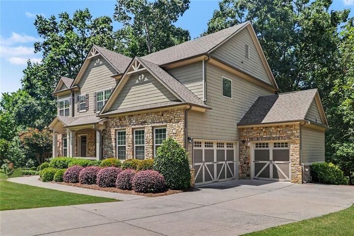 Property Photo:  2720 Cogburn Lane  GA 30004 