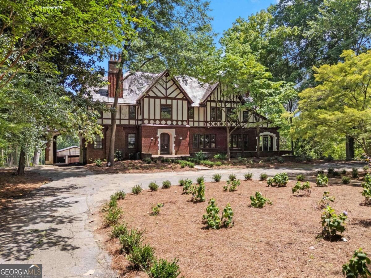 Property Photo:  843 Springdale Road NE  GA 30306 