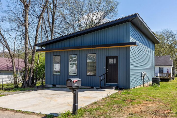 Property Photo: 2628 N Beech Street TN 37406