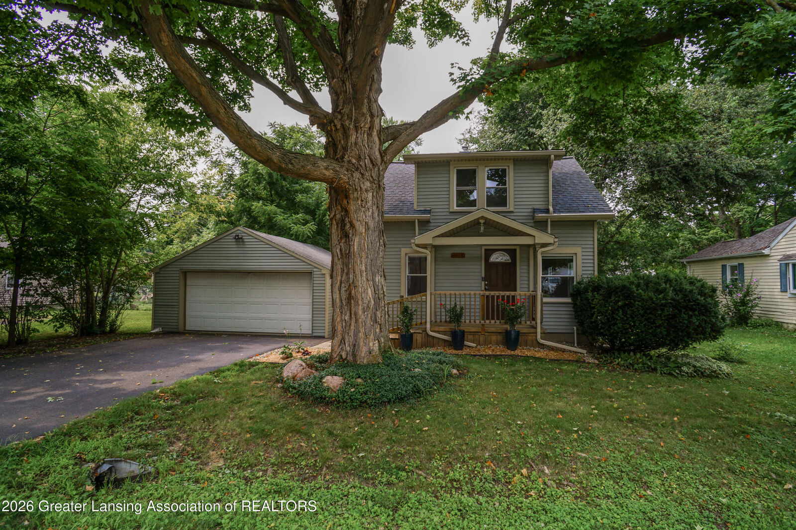 Property Photo:  2217 Auburn Avenue  MI 48842 