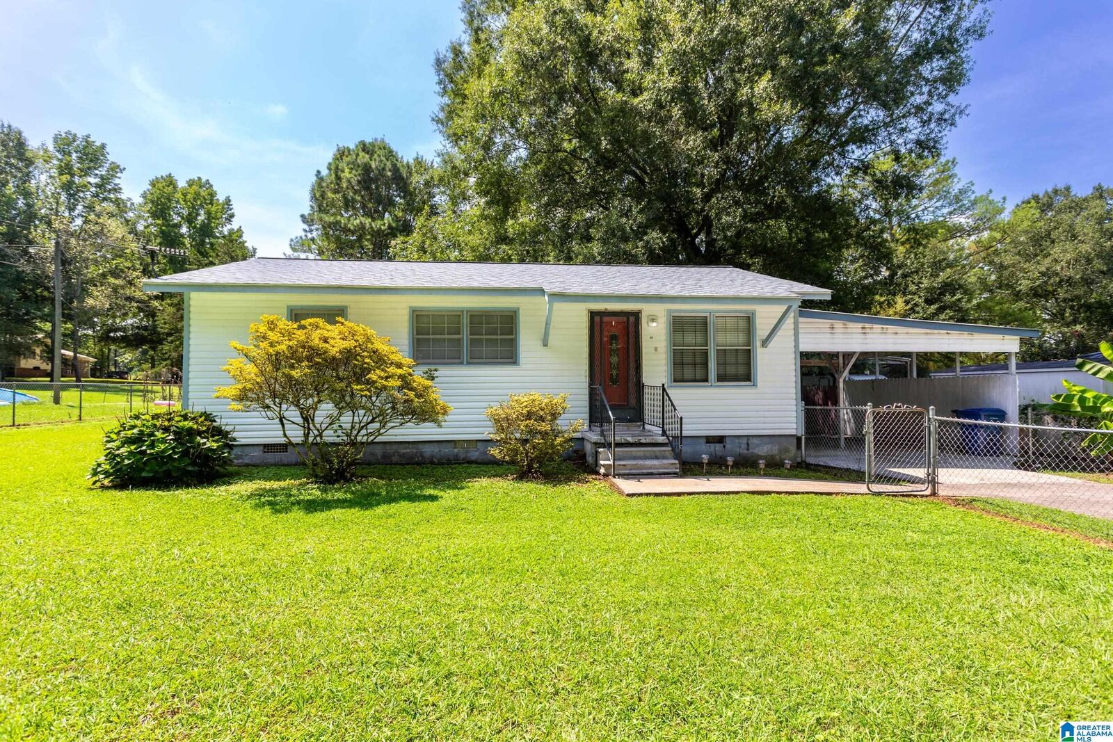 Property Photo: 80 Dixie Drive AL 36260
