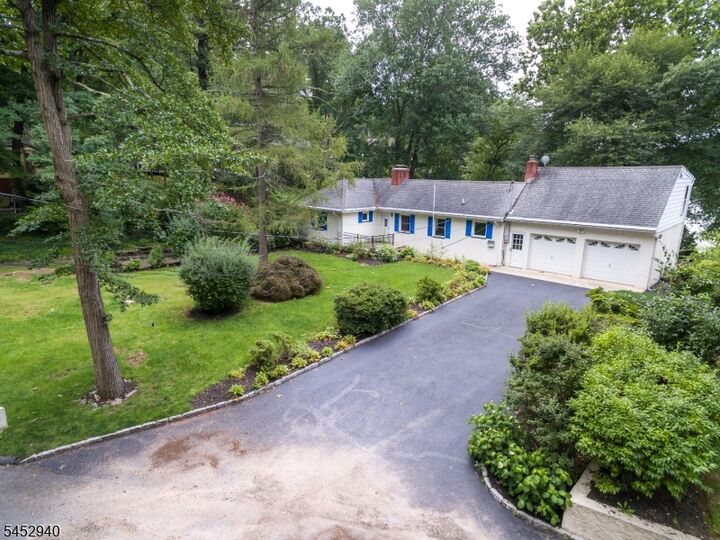 Property Photo: 23 Cabot Ln NJ 07405
