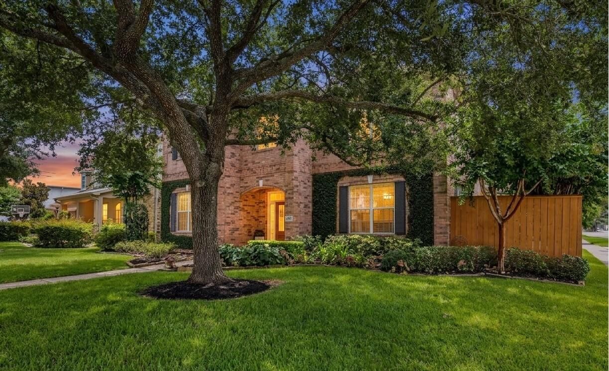 Property Photo:  5007 Beech Street  TX 77401 