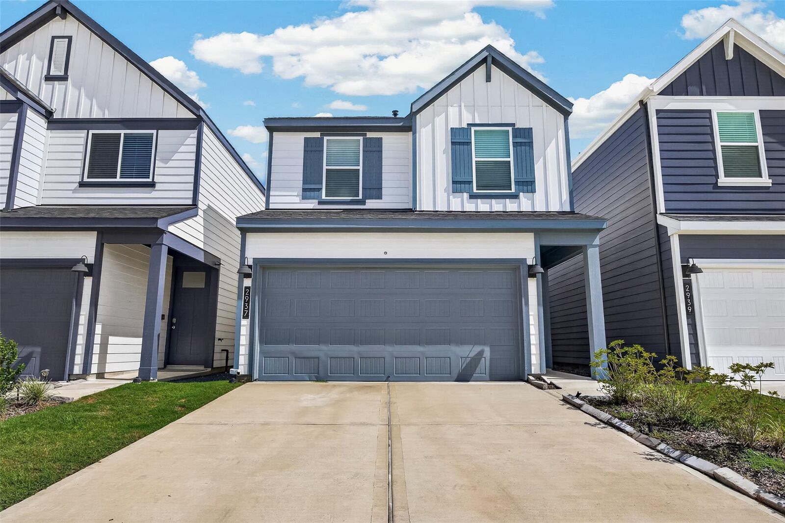 Property Photo:  2937 Amherst Meadow Lane  TX 77051 