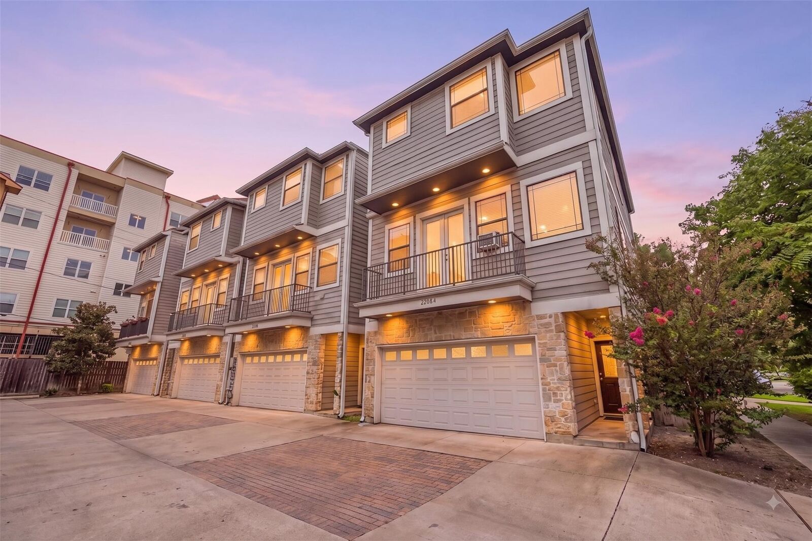 Property Photo:  2208 Bellefontaine Street A  TX 77030 