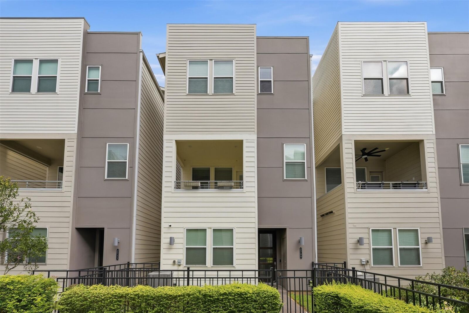 Property Photo:  2709 Clinton Drive  TX 77020 