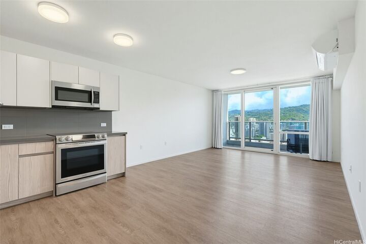 Property Photo:  1631 Kapiolani Boulevard 3303  HI 96814 