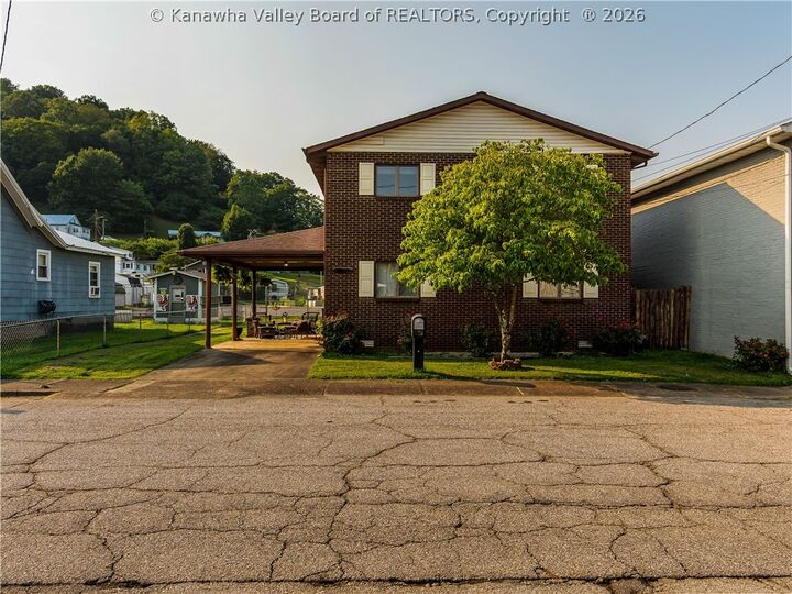 Property Photo:  4 2nd Avenue  WV 25045 