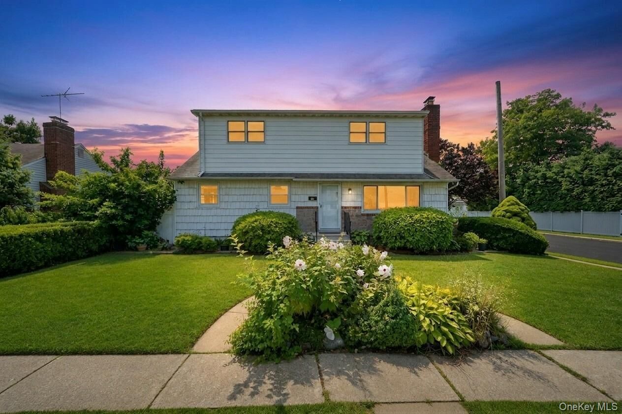 Property Photo: 10 York Street NY 11801