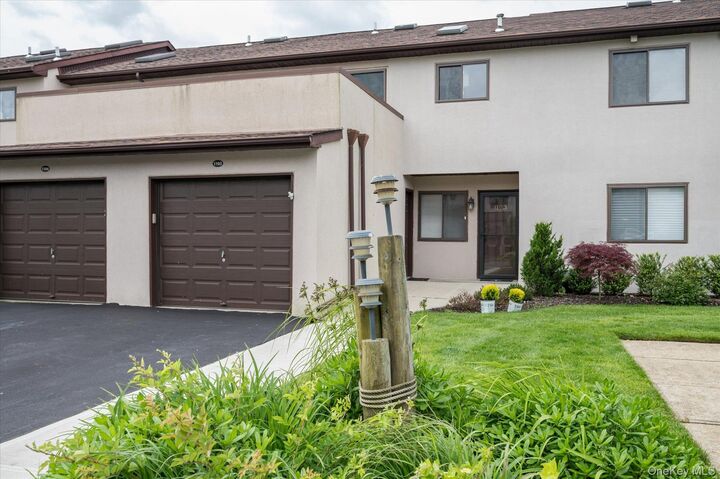 Property Photo:  1 Anchorage Way 1103  NY 11520 