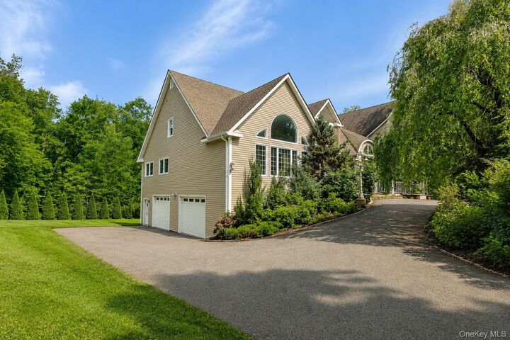 Property Photo: 2358 Broad Street NY 10598