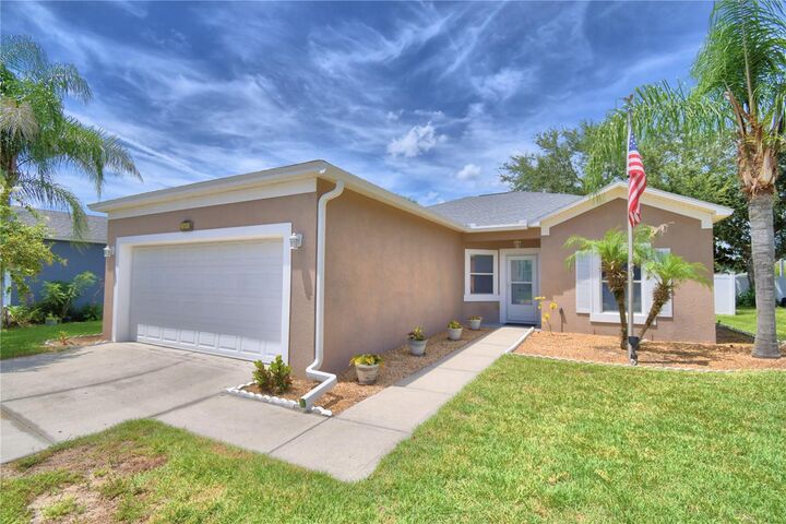 Property Photo:  5621 Forest Ridge Drive  FL 33881 