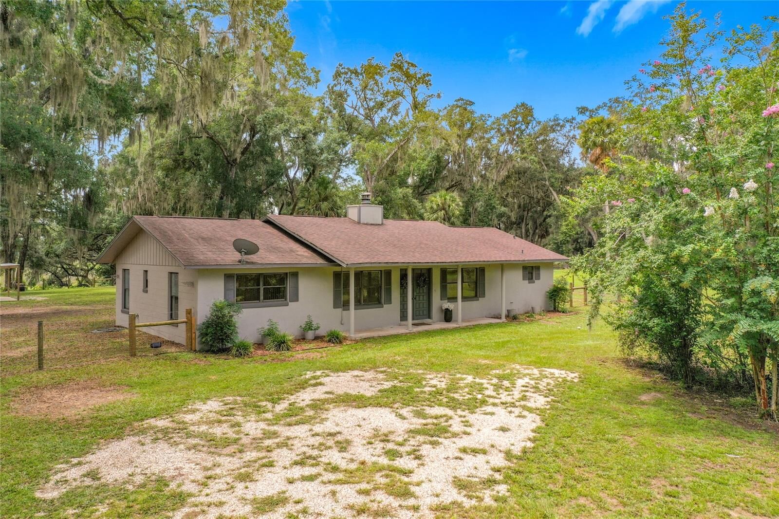 Property Photo:  26586 SE Highway 42  FL 32784 