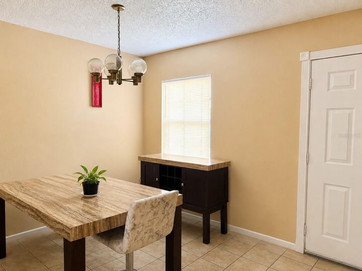 Property Photo: 7011 Waterside Dr FL 33617