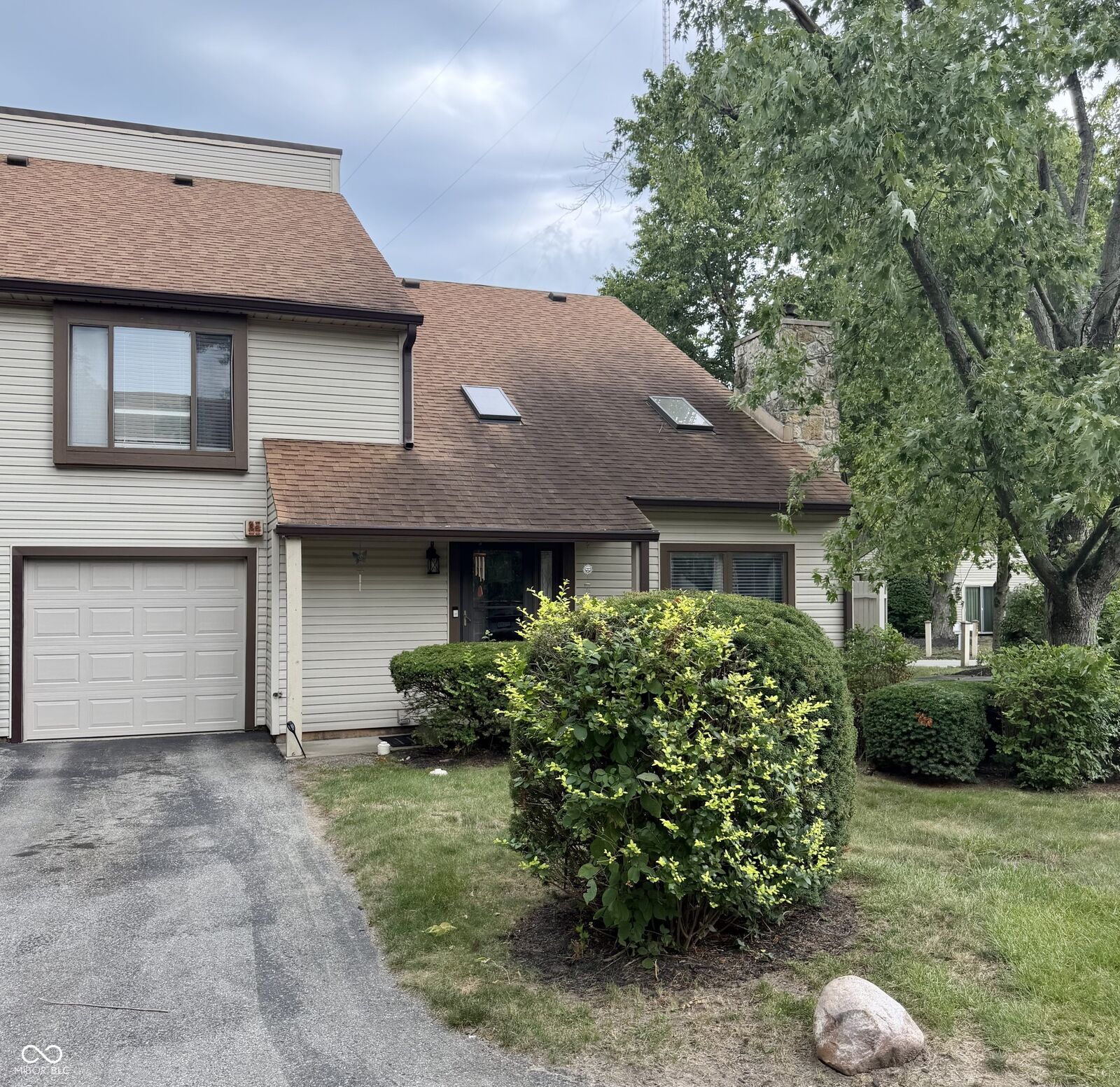Property Photo:  2476 Hideaway North Drive  IN 46268 