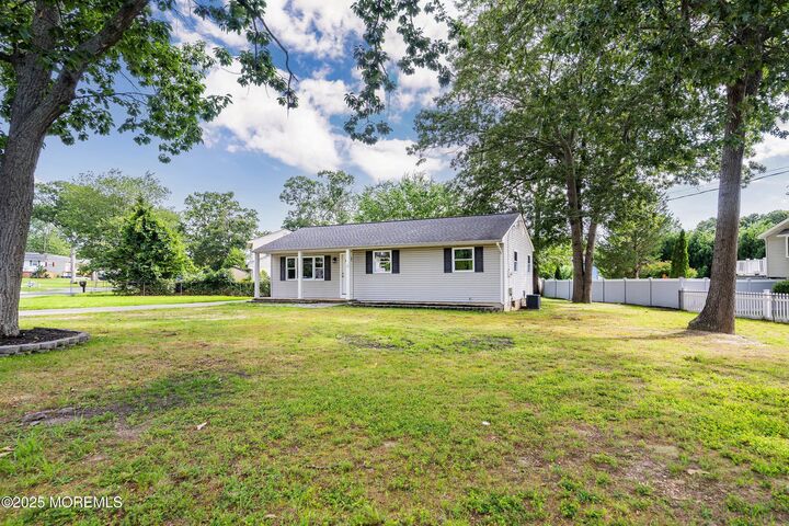 Property Photo:  585 Fawn Drive  NJ 08753 
