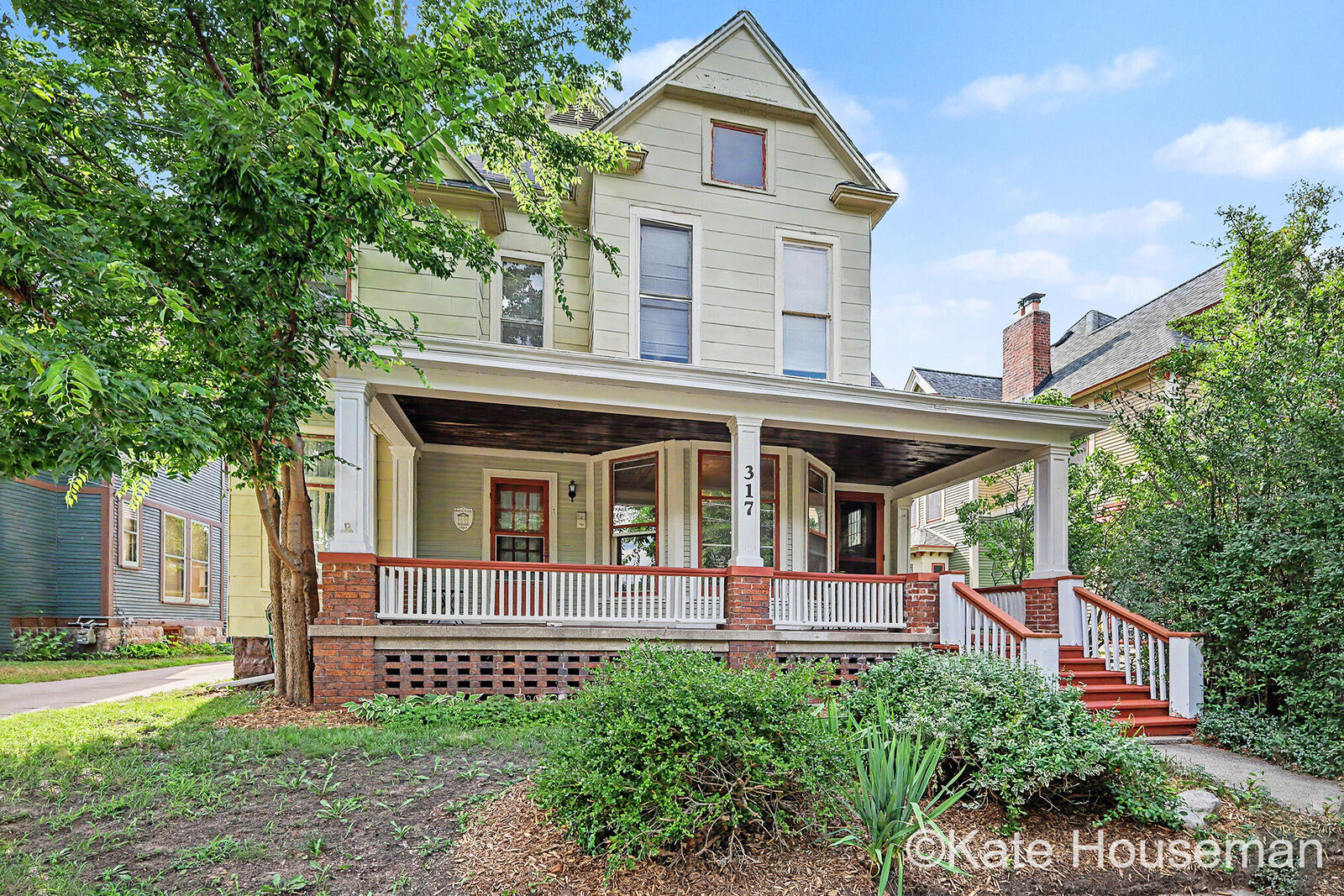 Property Photo: 317 Union Avenue SE MI 49503