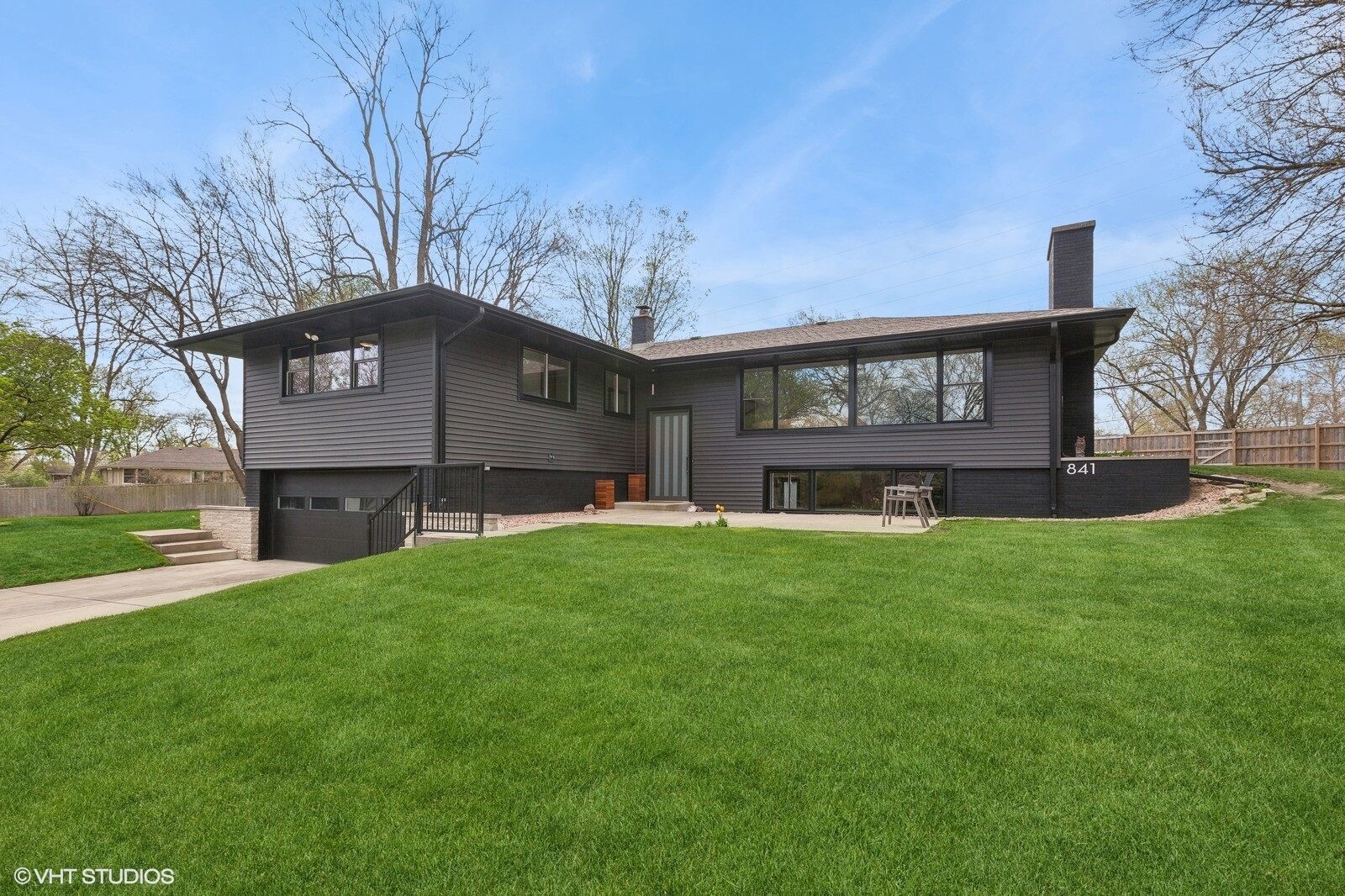 Property Photo:  841 Hawthorne Drive  IL 60540 