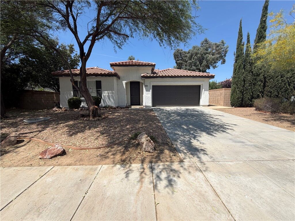 Property Photo:  42213 Marbella Street  CA 93536 