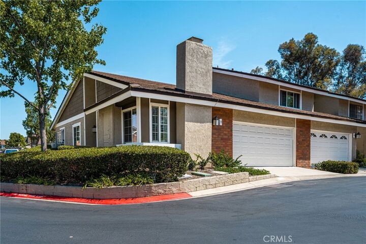 Property Photo: 73 Weepingwood 40 CA 92614