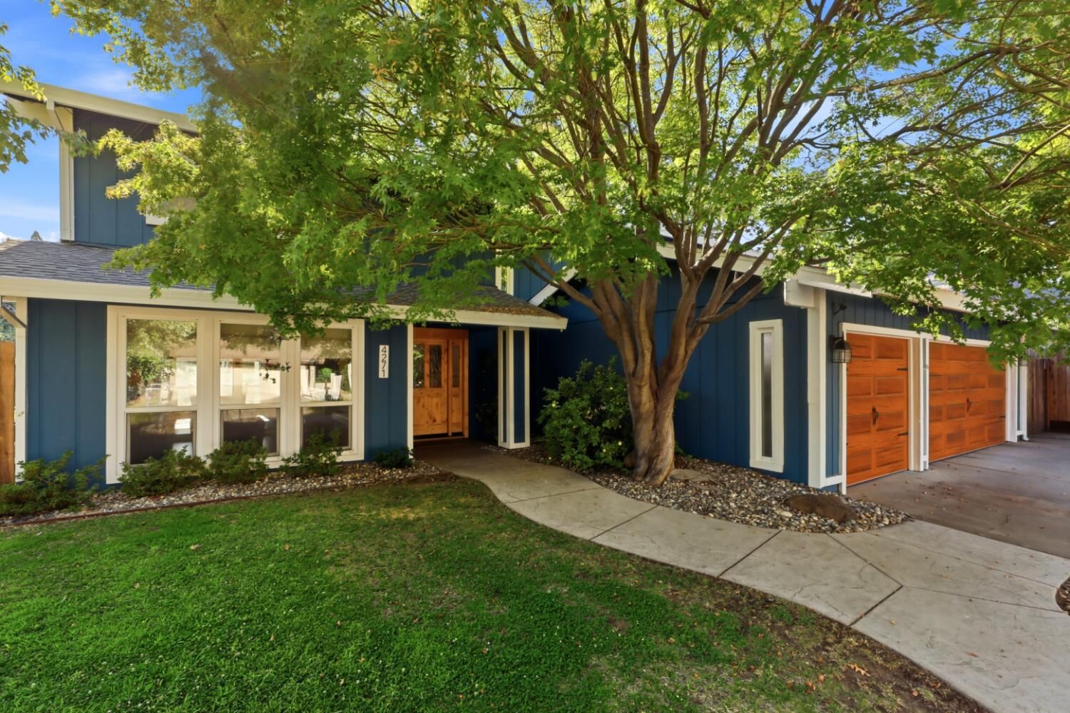 Property Photo: 4271 Niblick Way CA 95628