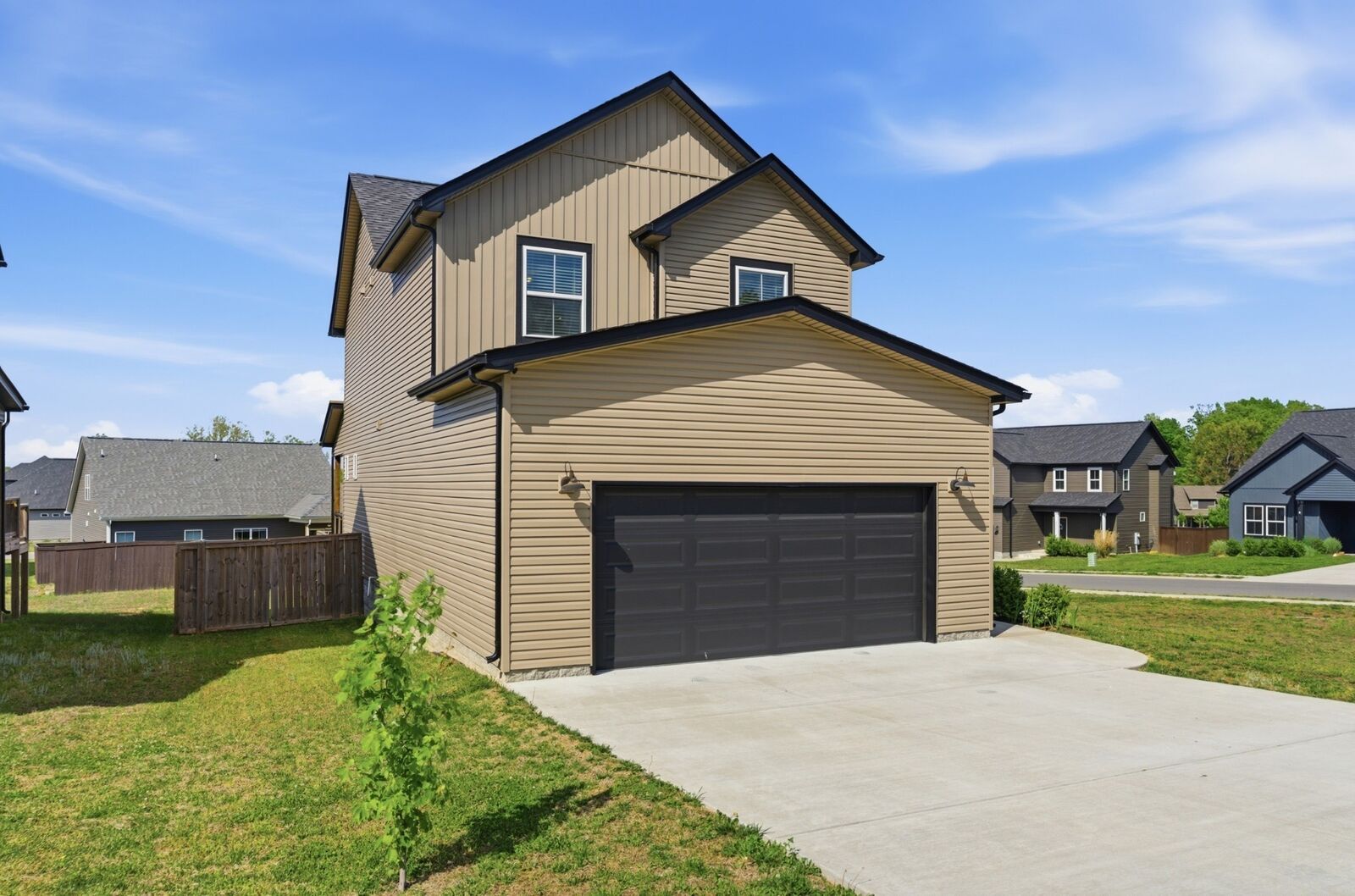 Property Photo:  801 Marksman Ct  TN 37042 