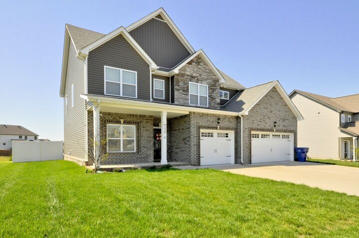 Property Photo: 279 Bluebriar Trce TN 37043