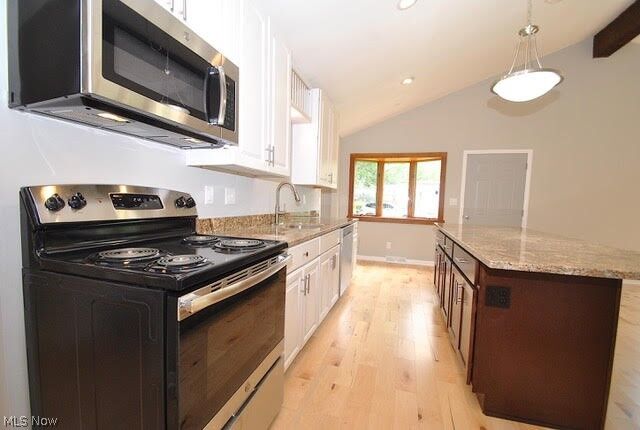 Property Photo: 7101 Ivy Court OH 44060