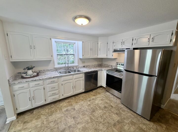 Property Photo: 5 New Bellamy Lane NH 03820