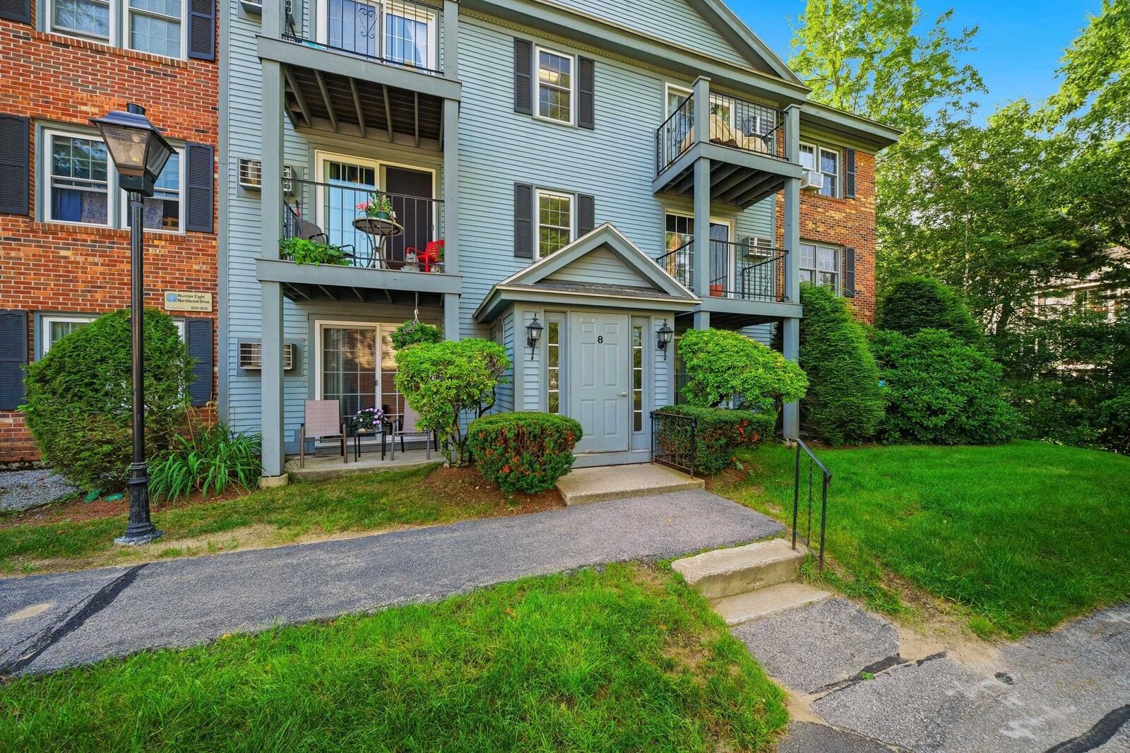 Property Photo:  8 Northbrook Drive  NH 03102 