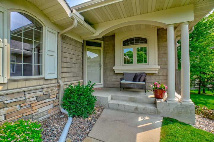 Property Photo:  4610 Dallas Lane N  MN 55446 