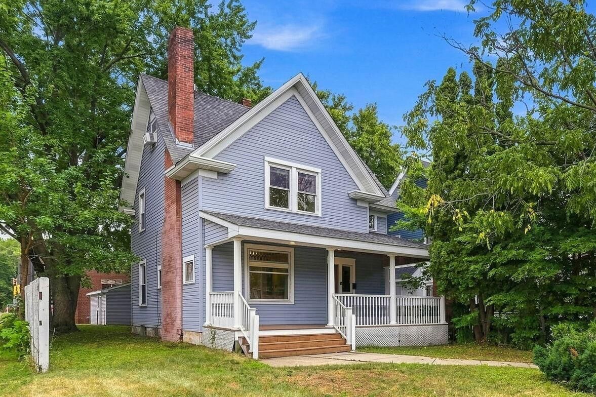 Property Photo: 1822 Iglehart Avenue MN 55104
