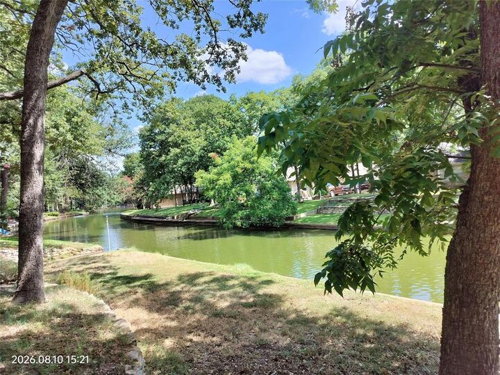 Property Photo:  2408 Winewood Lane  TX 76013 