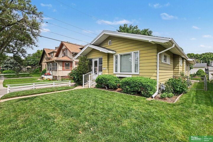 Property Photo: 3212 Oak Street NE 68105