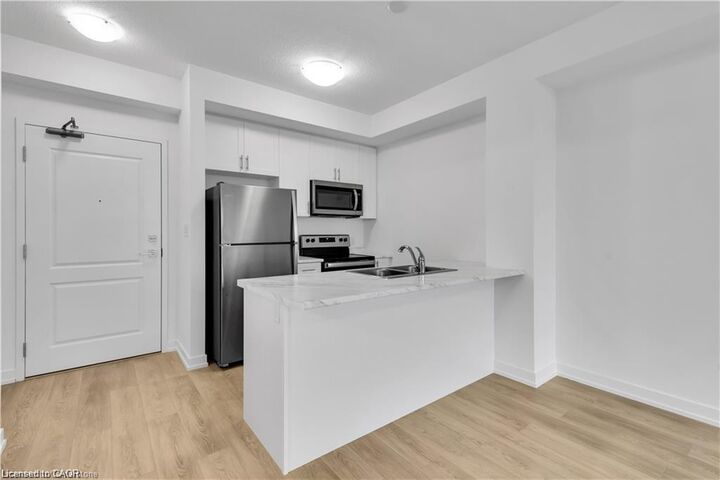 Property Photo: 470 Dundas Street E 404 ON L0R 2H4