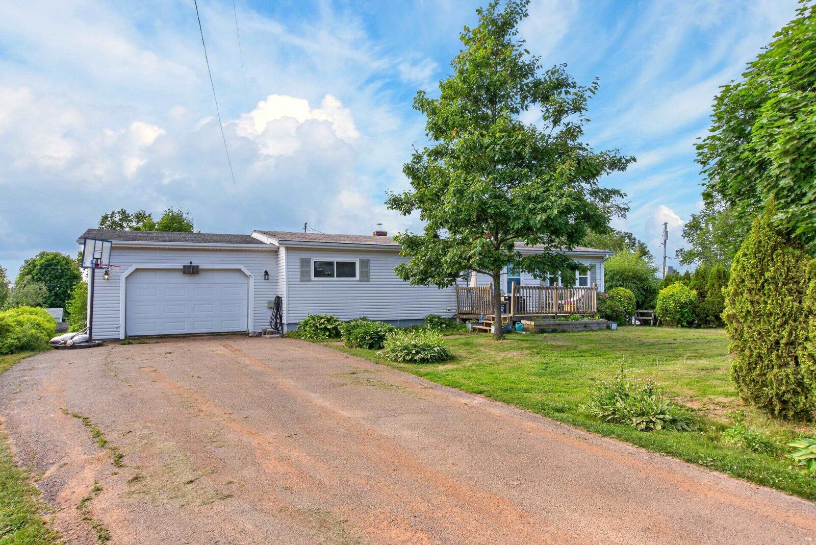 Property Photo:  23 Lakeview Drive  PE C0A 1H5 